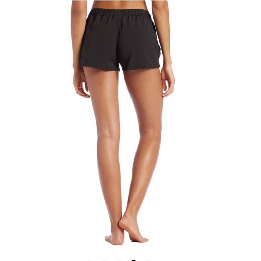 Patagonia Barely Baggies shorts - Picture 3 of 12